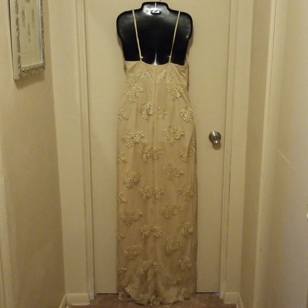 Dress - Picture 4 of 4